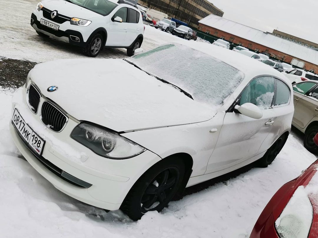 Осмотр BMW 1 2008 года или 50 оттенков белого.